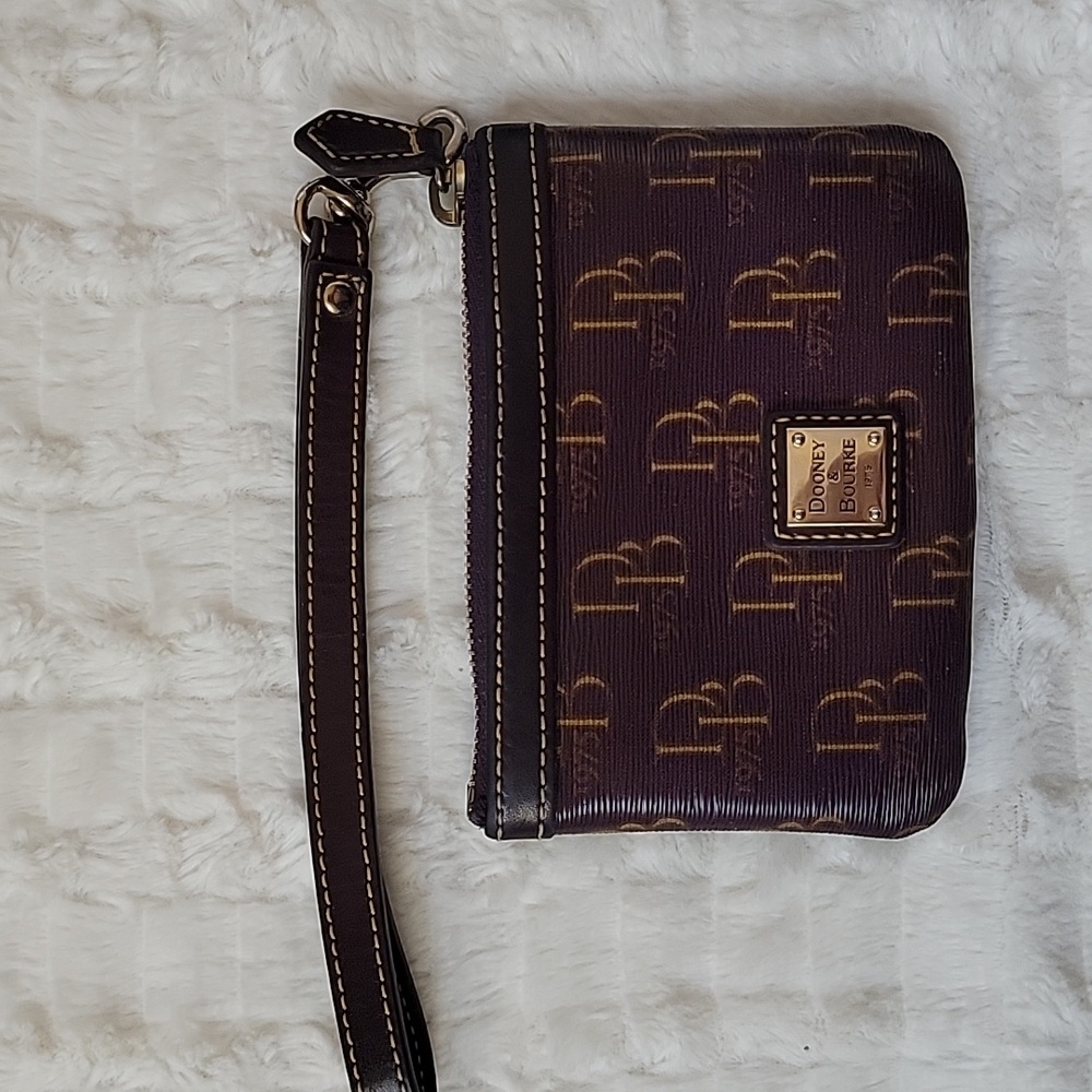 HP🌺Dooney & Bourke Wallet/Coin Pouch Wristlet